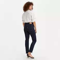 Levi's Women's Classic Straight Jeans