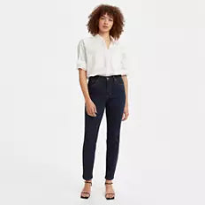 Levi's Women's Classic Straight Jeans