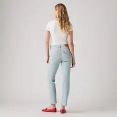 Levi's Women's Classic Straight Jeans