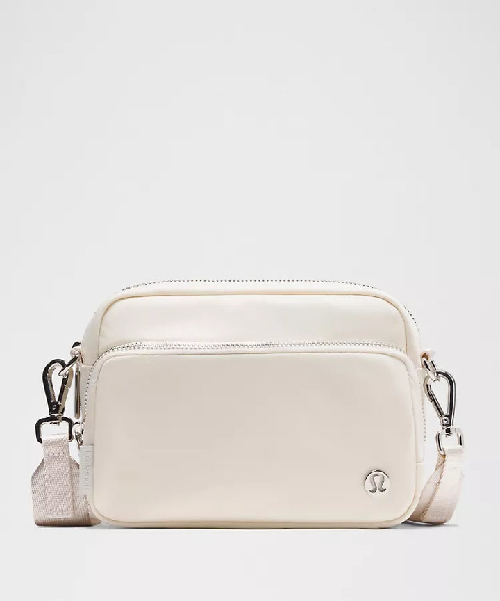 lululemon Everywhere Crossbody Bag 2L