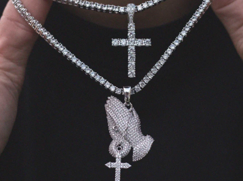 The GLD Shop 2 Chains + 2 Pendants