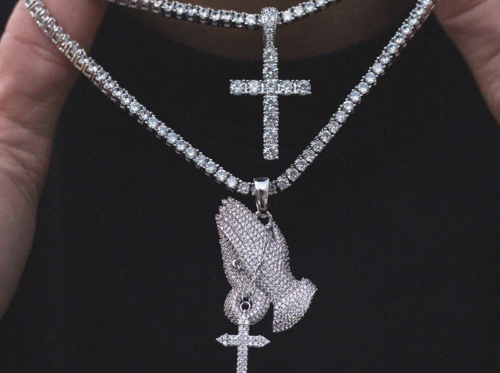 The GLD Shop 2 Chains + 2 Pendants