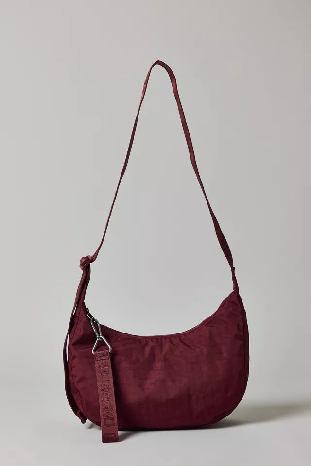 BAGGU Medium Nylon Crescent Bag in Brown/blue Check – Uo Exclusive at Urban Outfitters BAGGU