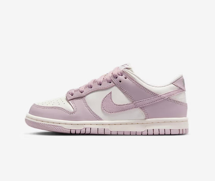 Nike Dunk Low
Big Kids' Shoes