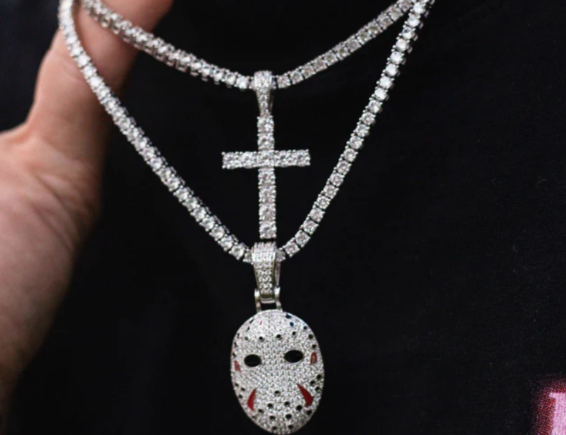 The GLD Shop 2 Chains + 2 Pendants