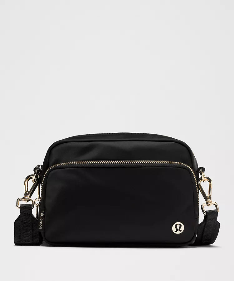 lululemon Everywhere Crossbody Bag 2L