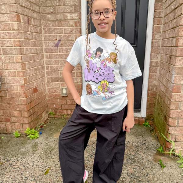 Girls' Bratz 'In Your Dreams' Oversized Short Sleeve Graphic T-Shirt