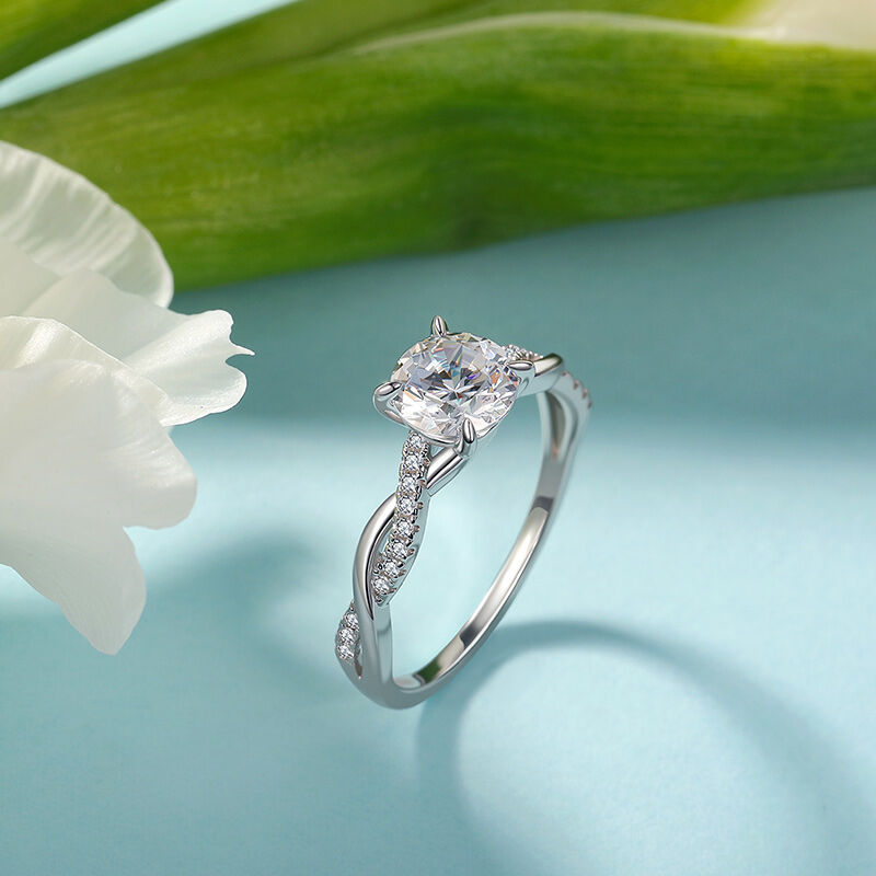 Jeulia Twist Round Cut Gold Plated Silver Ring