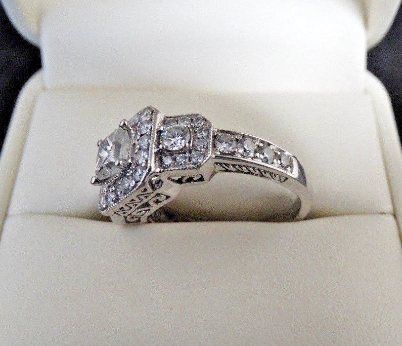 Jared Jewelers Lab-Grown Oval-Cut Diamond Engagement Ring 1-1/4 ct tw 14K