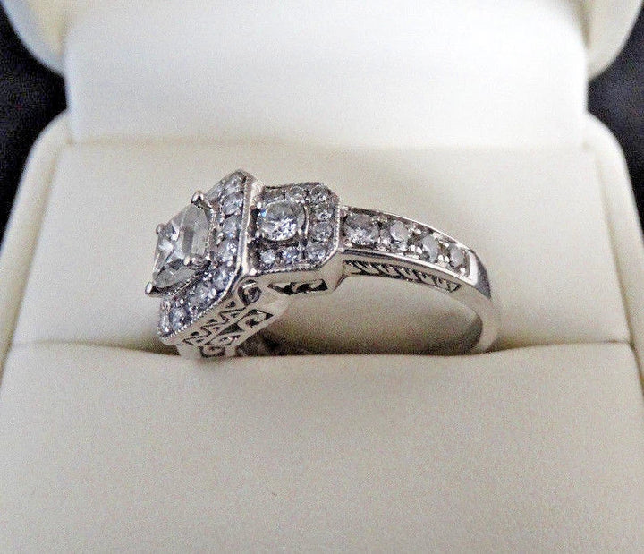 Jared Jewelers Lab-Grown Oval-Cut Diamond Engagement Ring 1-1/4 ct tw 14K