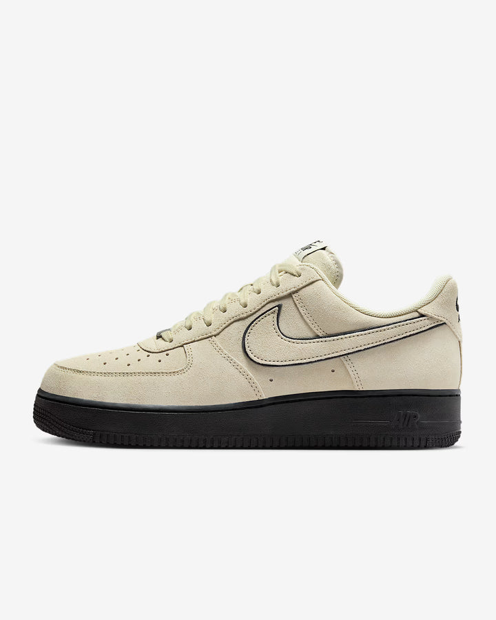 Nike Men's Air Force 1 07 LV8 Shoes