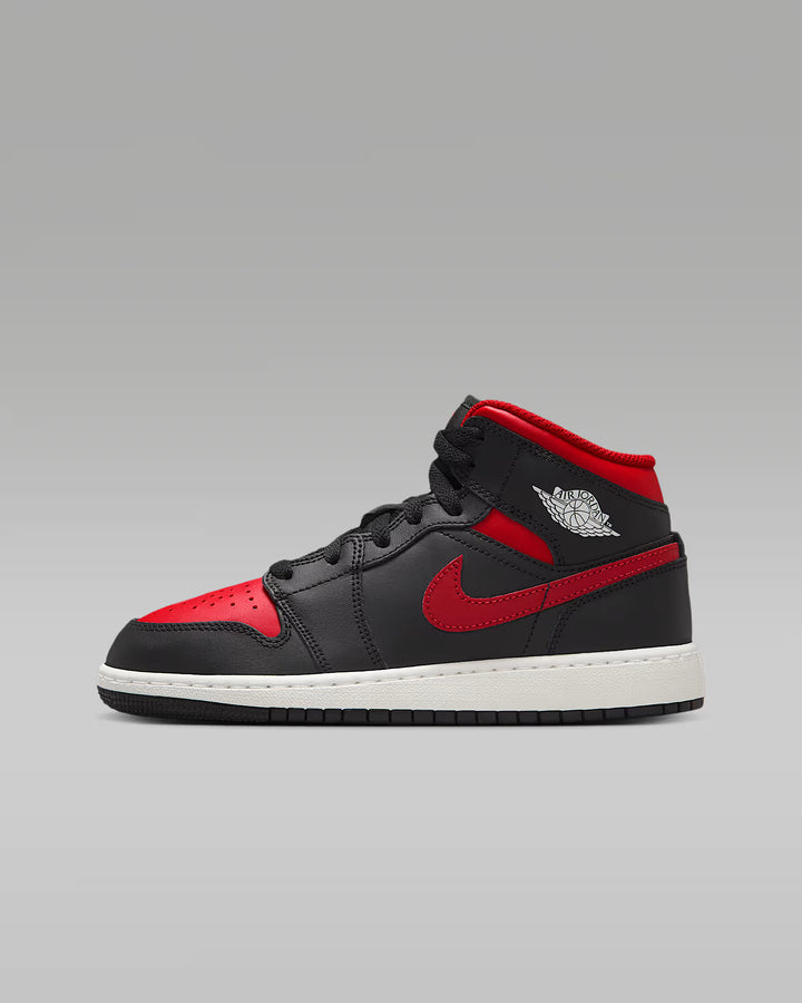 Nike kids Air Jordan 1 Mid SE Shoes
