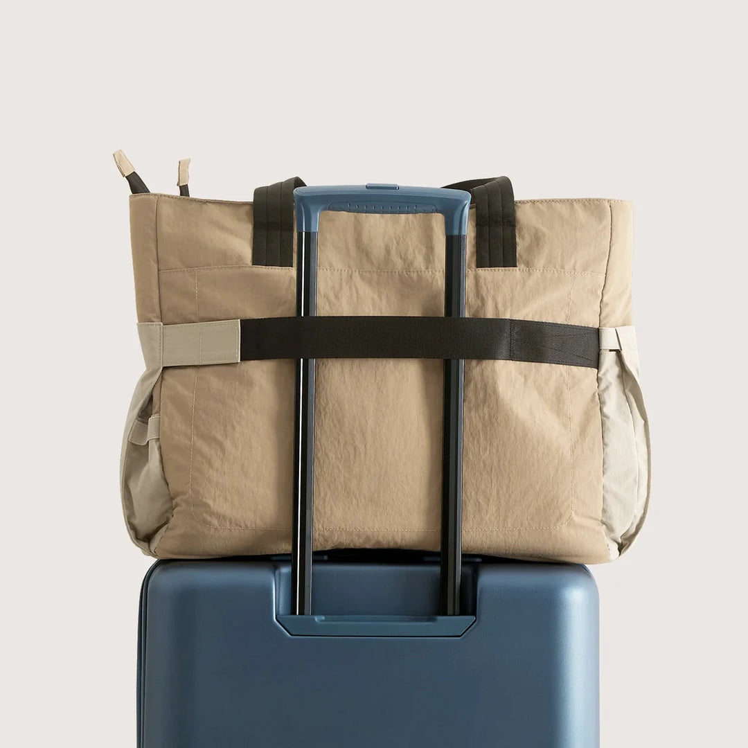 Bagsmart Women’s Paz 23L Laptop / Carry-All Tote