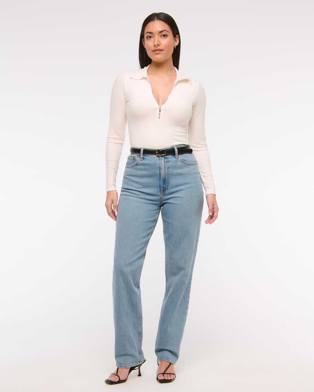 Abercrombie & Fitch Women’s Curve Love Ultra High-Rise 90s Straight Short Jeans