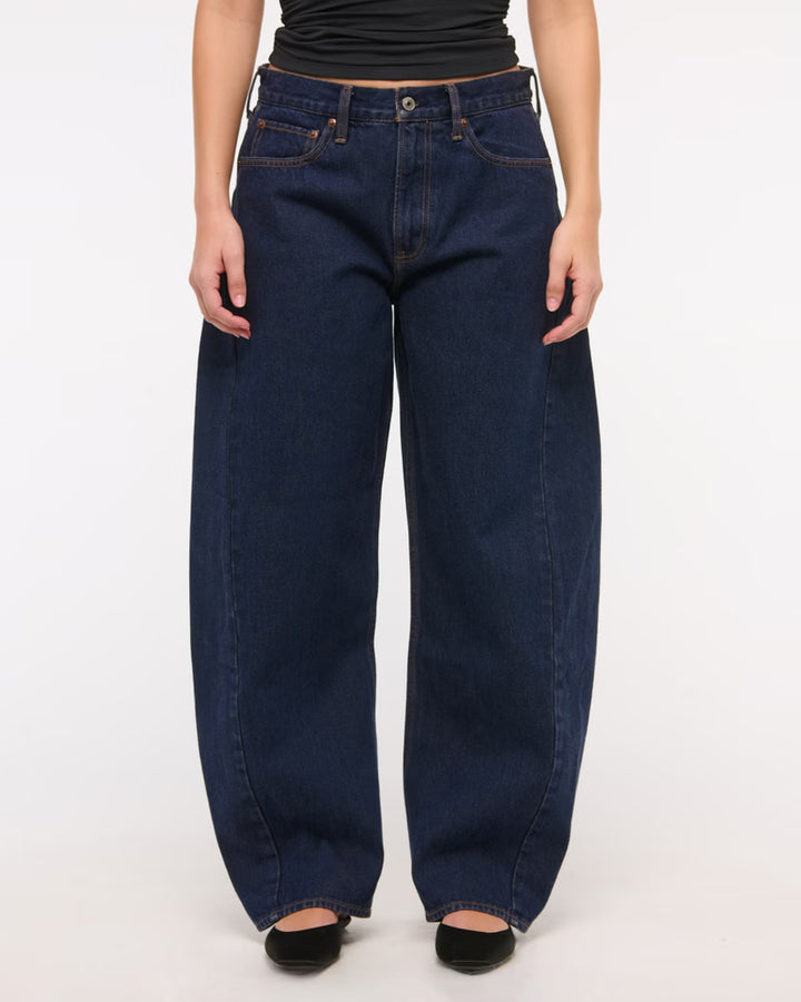 Abercrombie & Fitch Women’s Curve Love Mid Rise Barrel Short Jeans