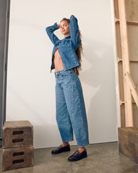 Abercrombie & Fitch Women’s Curve Love Mid Rise Barrel Short Jeans