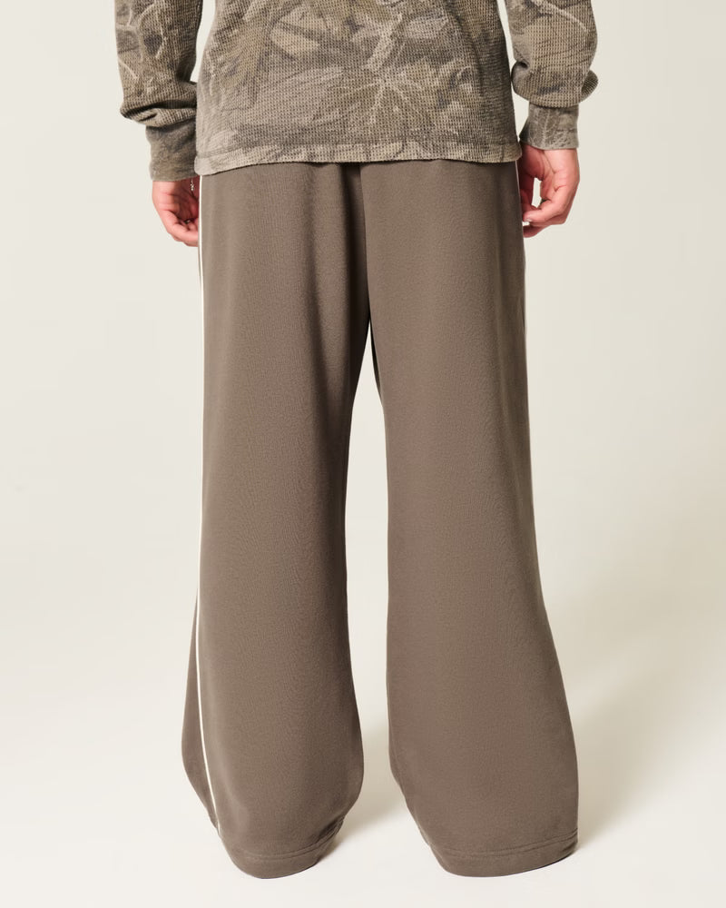 Hollister Men’s Baggy Sweatpants