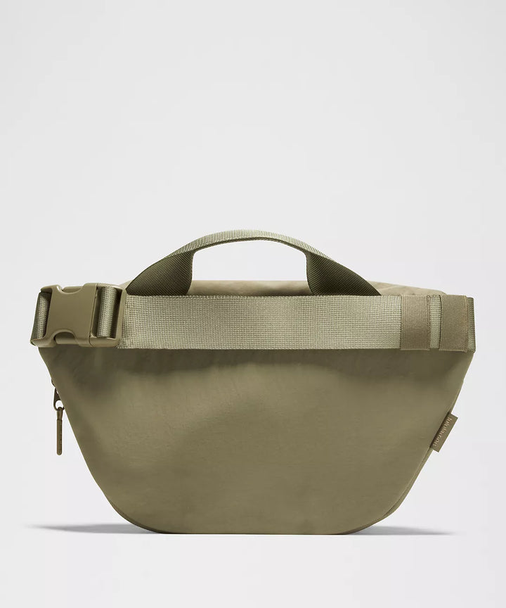 lululemon Women Curved Crossbody Bag 3L