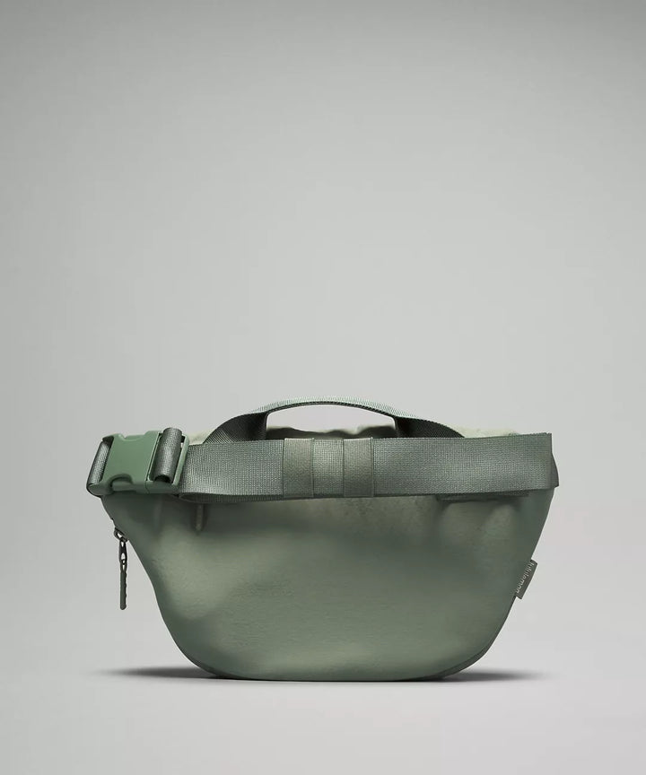 lululemon Women Curved Crossbody Bag 3L