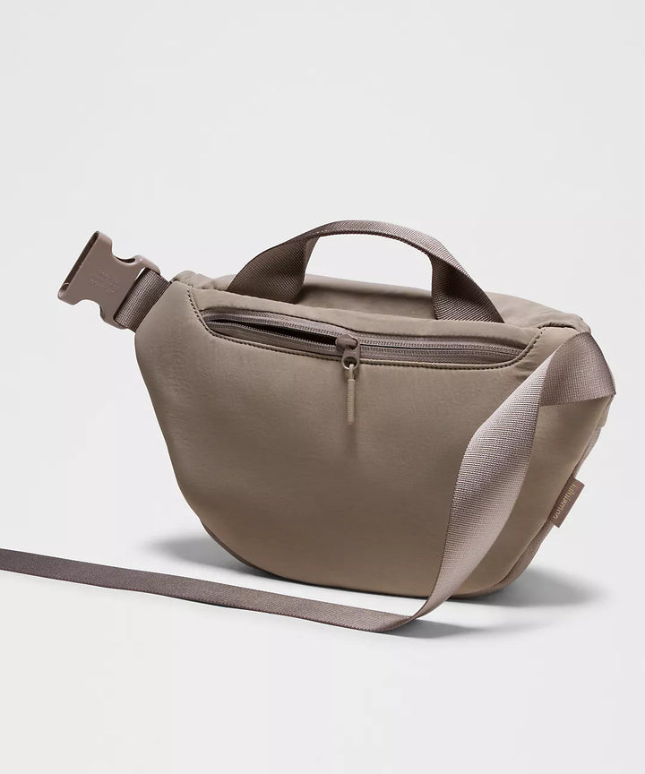 lululemon Women Curved Crossbody Bag 3L