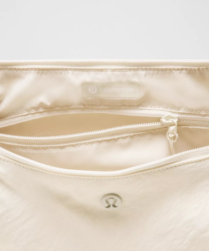 Lululemon Women's Slouchy Sling Crossbody Bag 6L