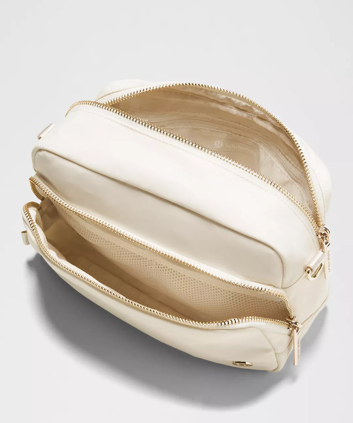 lululemon Unisex Everywhere Large Crossbody Bag 3L