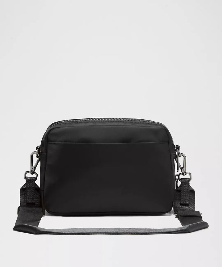 lululemon Unisex Everywhere Large Crossbody Bag 3L