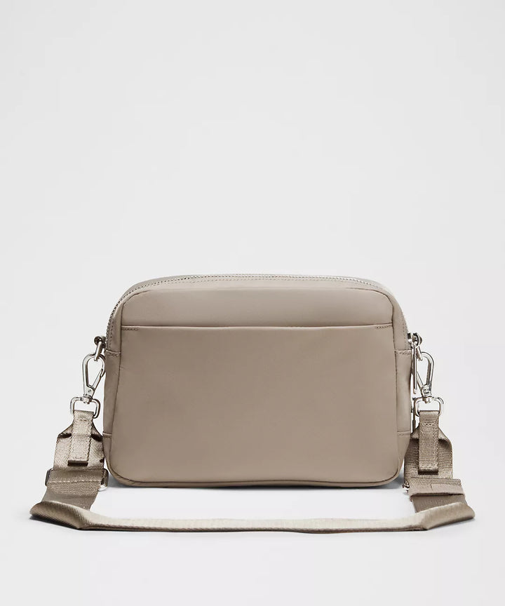 lululemon Unisex Everywhere Large Crossbody Bag 3L