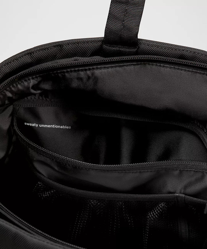 lululemon Women’s City Essentials Bag 25L