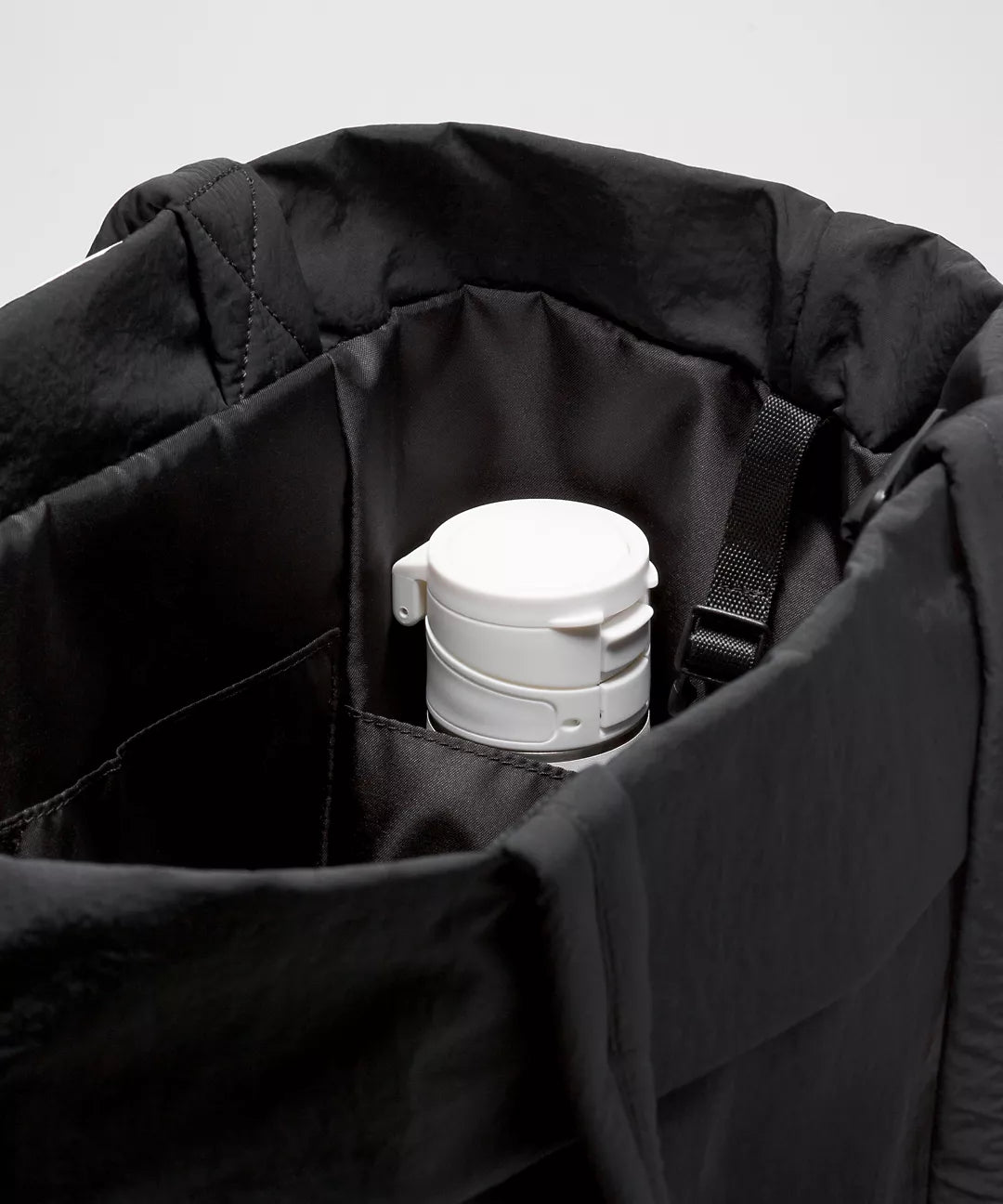 Lululemon Women’s On My Level Carryall Tote Bag 27.5L