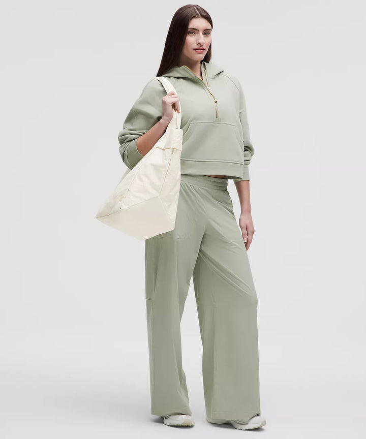 Lululemon Women’s On My Level Carryall Tote Bag 27.5L