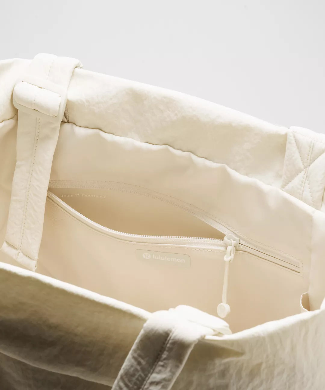 Lululemon Women’s On My Level Carryall Tote Bag 27.5L