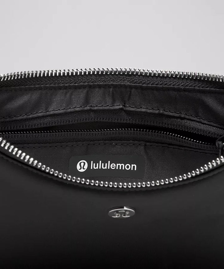lululemon City Essentials Mini Shoulder Bag 1L
