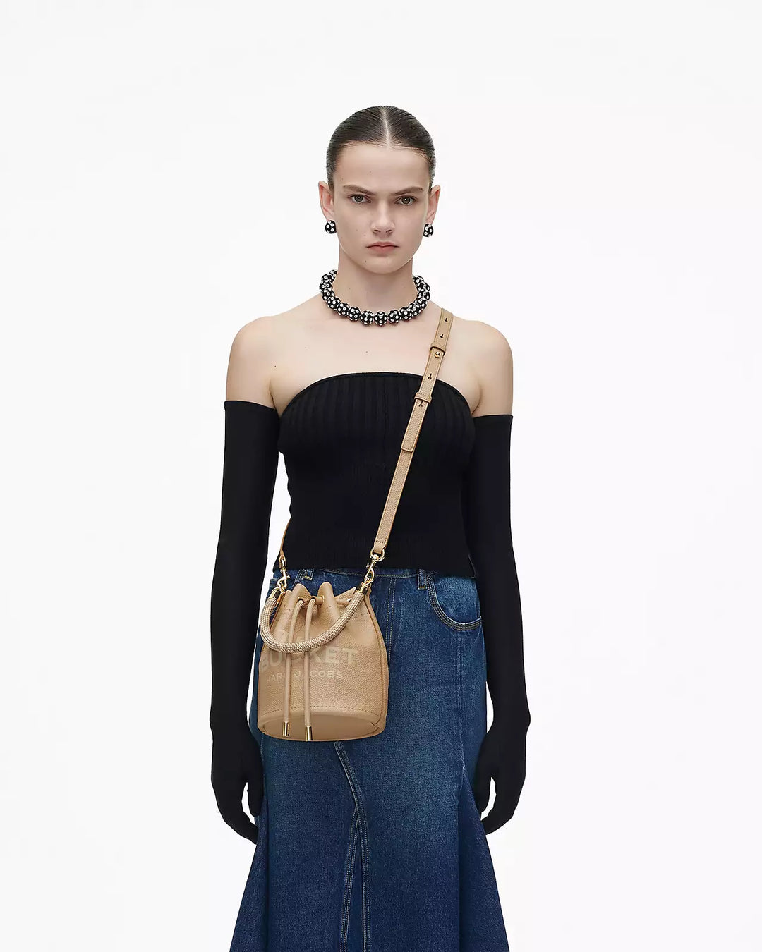 Marc Jacobs Women’s The Leather Bucket Bag