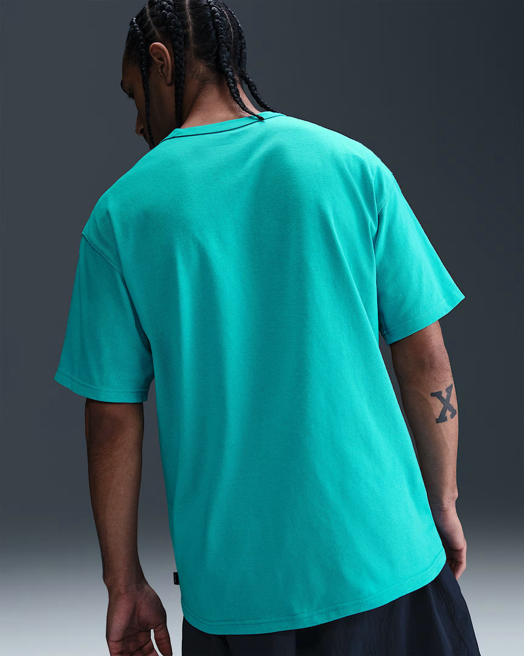 Nike Sportswear Premium Essentials