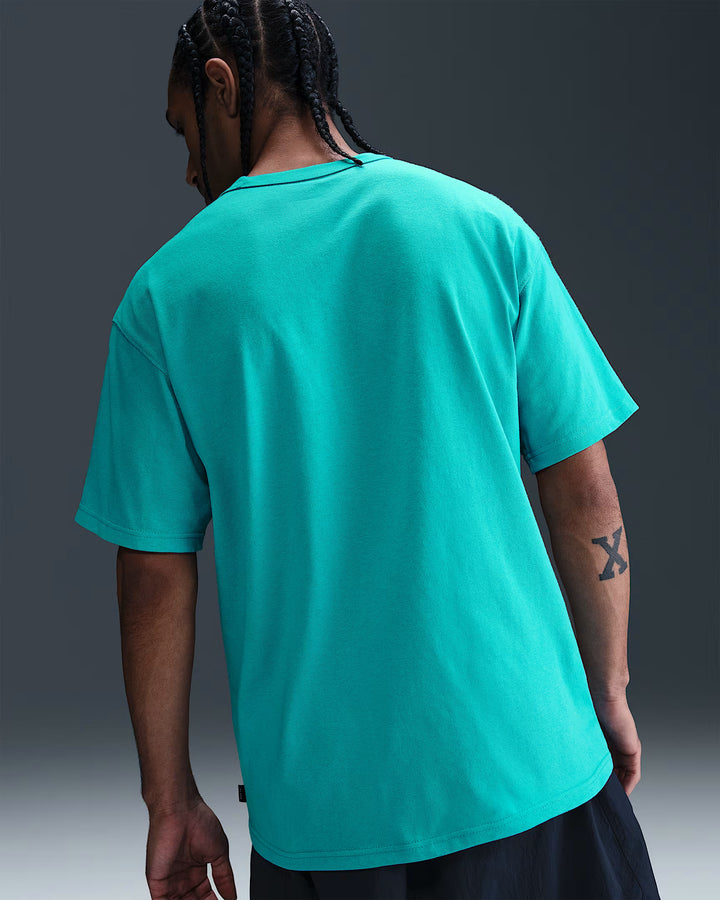 Nike Sportswear Premium Essentials