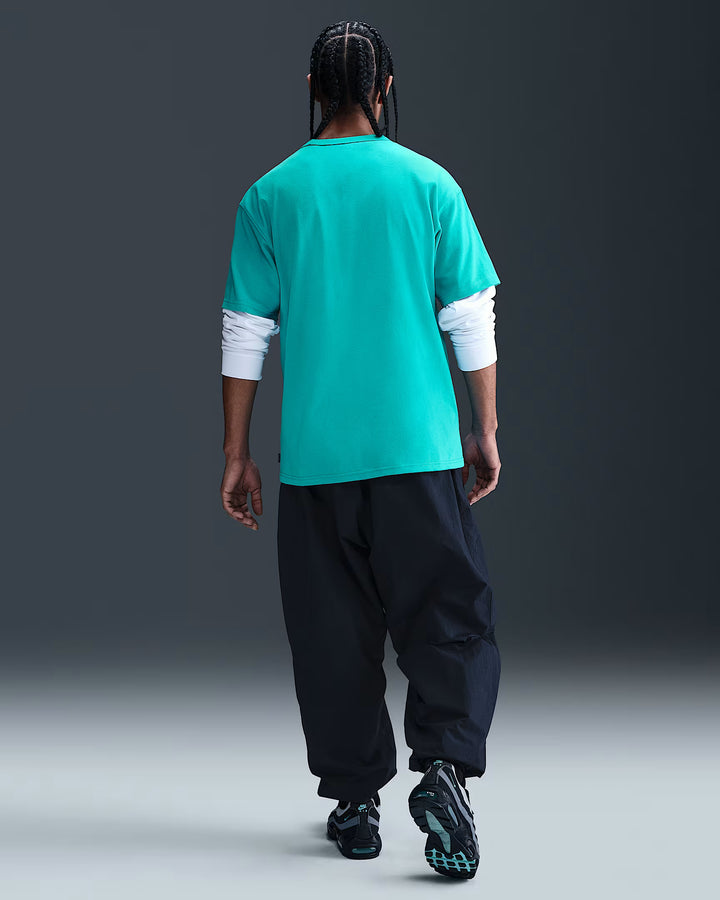 Nike Sportswear Premium Essentials