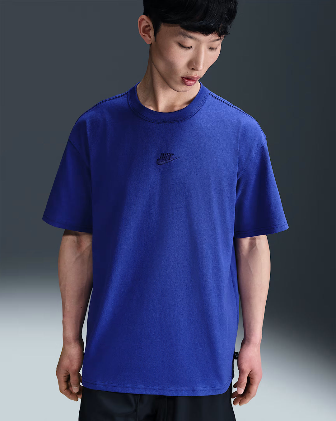 Nike Sportswear Premium Essentials