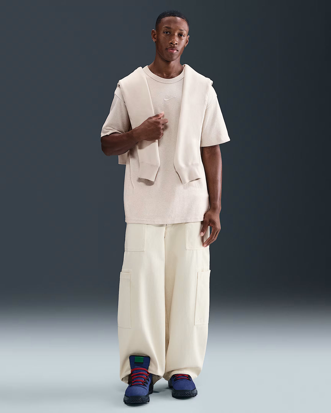 Nike Sportswear Premium Essentials