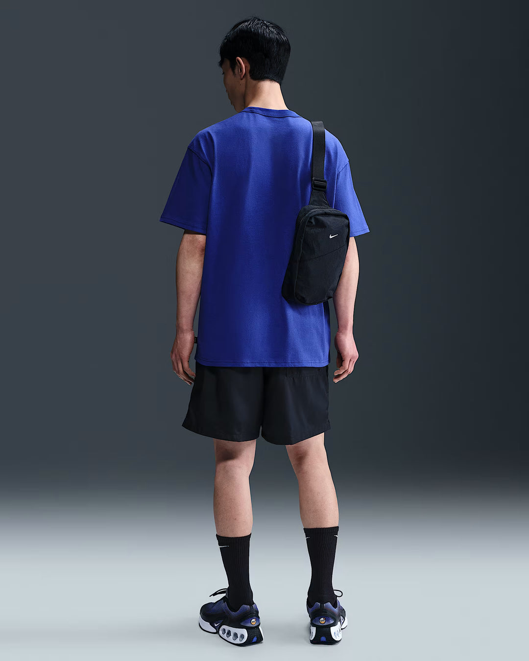 Nike Sportswear Premium Essentials