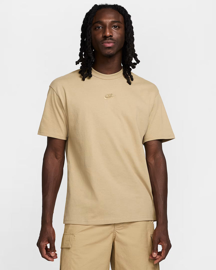 Nike Sportswear Premium Essentials