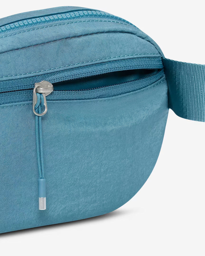 Nike Unisex Aura Crossbody Bag