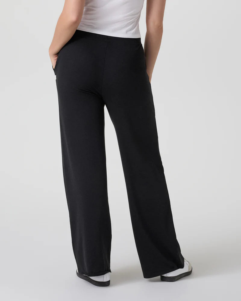 Vuori Halo Essential Wideleg Pant