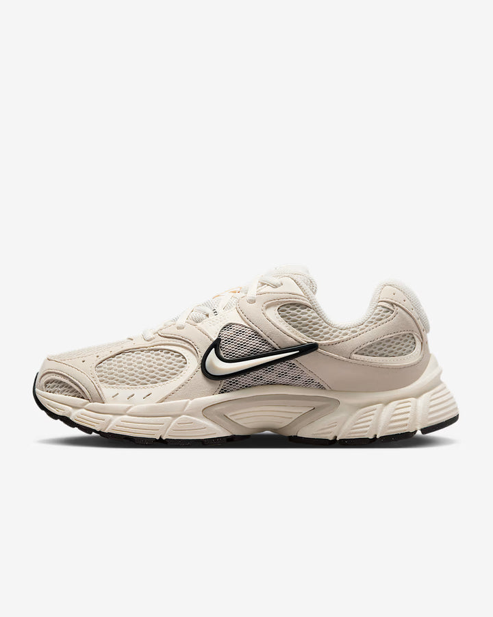 Nike Women's V5 RNR  Shoes
