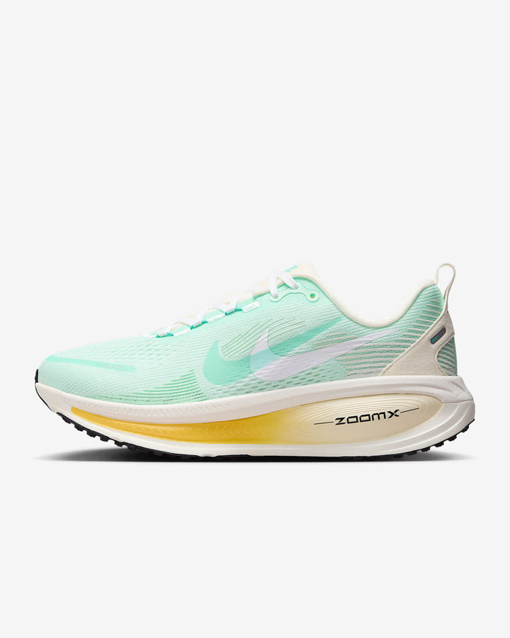Nike Women's Vomero 18 Shoes