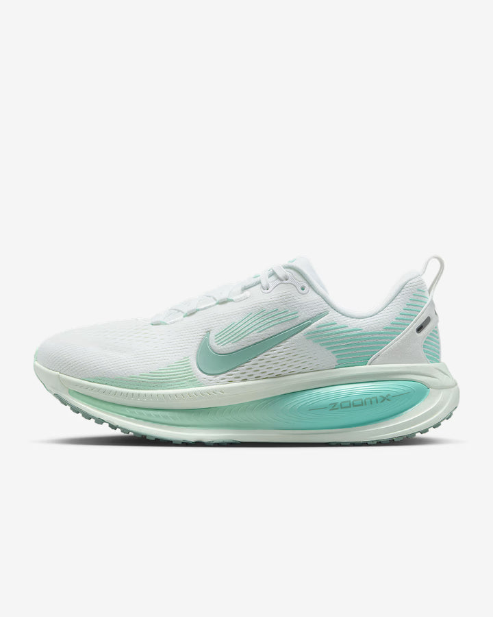 Nike Women's Vomero 18 Shoes