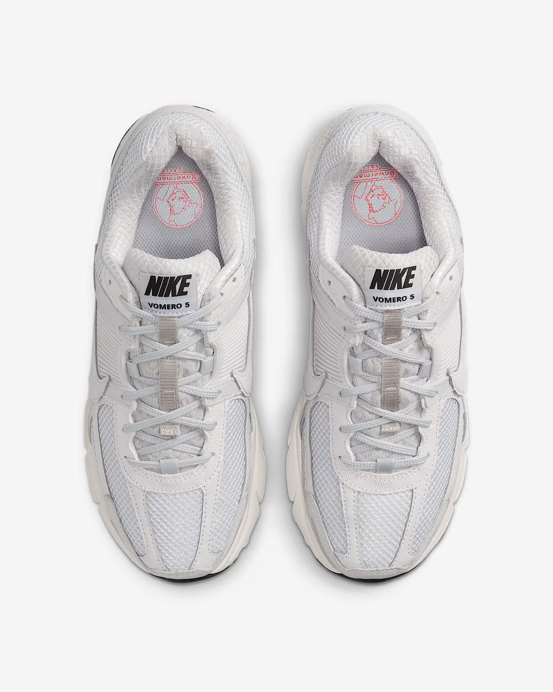 Nike  Women's Zoom Vomero 5  Shoes