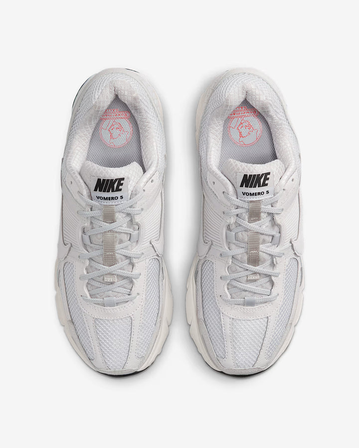 Nike  Women's Zoom Vomero 5  Shoes