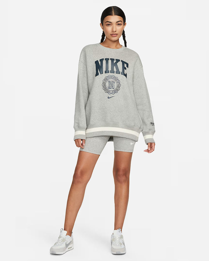 Nike Women's Sportswear Classic High-Waisted 8" Biker Shorts