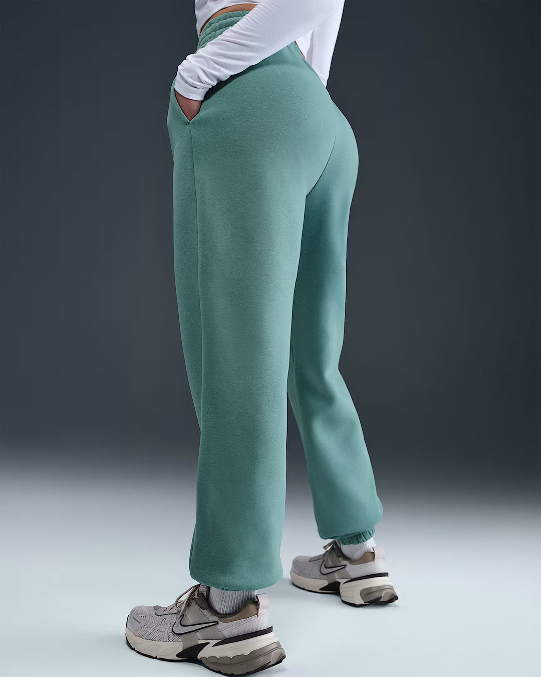 Nike Women's Sportswear Phoenix Fleece High-Waisted Oversized Sweatpants